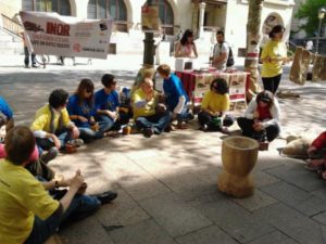 Vitoria-Gasteiz muele café para exigir un comercio más justo