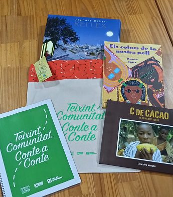 La Tenda de Tot el Món comienza el proyecto “Teixint Comunitat. Conte a Conte” en centros educativos